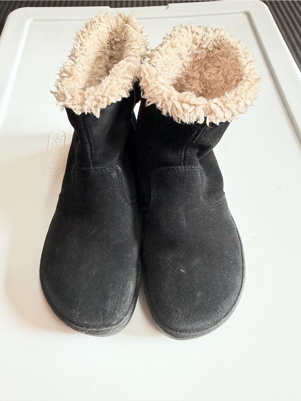 Kids Black Suede Leather Shearing Winter Boots 30 EU l 12-12.5 US